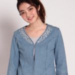 ビジュー付ノーカラーデニムＪＫＴ/サックス